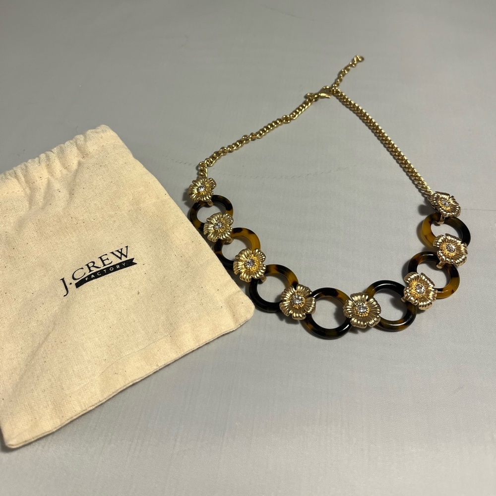 NWOT J.Crew Gold Tone Flowers w Rhinestones and tortoiseshell hoops Necklace